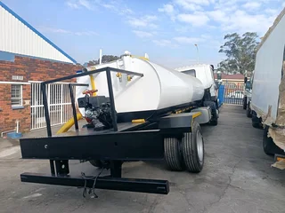 Tank manufacturer. Honey sucker / Water tank, Septic tank, vacuum tank, doezel tank, dropside