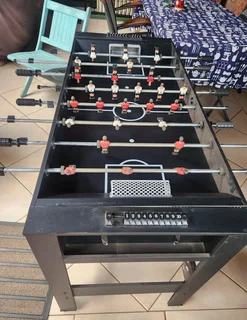 Pool &amp; foosball table for sale (Interchangeable)