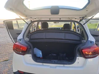 Mahindra kuv100 k6+ 1.2 diesel