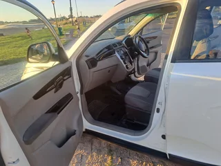 Mahindra kuv100 k6+ 1.2 diesel