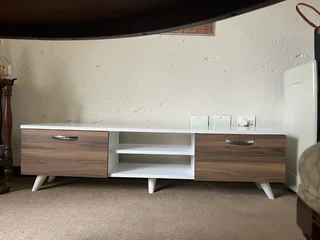 Cambridge TV unit