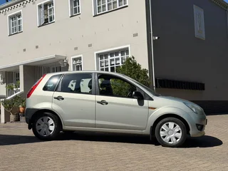 2012 Ford Figo Hatchback