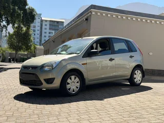 2012 Ford Figo Hatchback