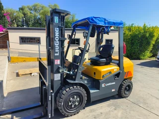 LIUGONG FORKLIFTS - 2 TO 18 TONS IN DIESEL