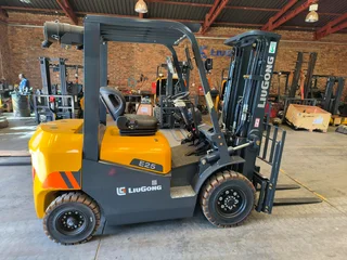 2,5 Ton Diesel Forklift Special!!