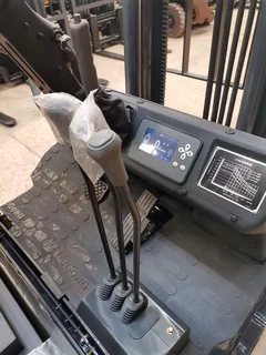 LIUGONG 1,8 TON ELECTRIC FORKLIFTS