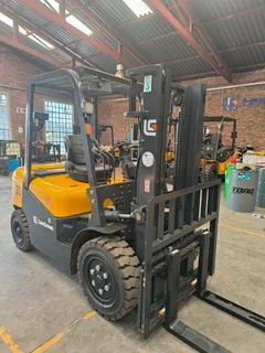 LIUGONG 3 TON DIESEL FORKLIFT FOR SALE
