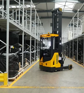 Liugong 1,4 - 2,0 Ton Reach Trucks