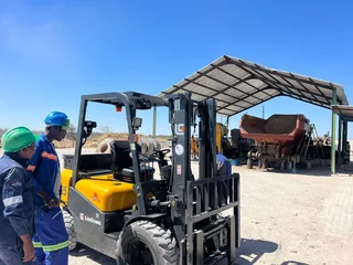 2,5 Ton Diesel Semi Rough Terrain Forklifts!!