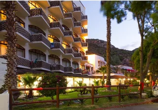 HOLIDAY ACCOMMODATION