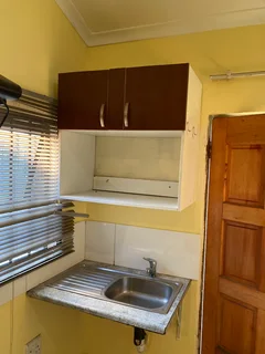 Apart Room for Rent Westdene