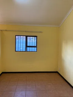 Apart Room for Rent Westdene