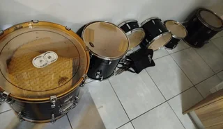 Tama 6 piece drum kit