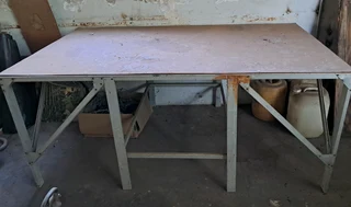 1 aluminum work table