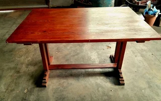 Table mahogany and Oregon pine