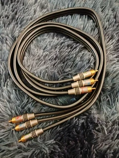 1.8 meter Acoustic Research RCA cable