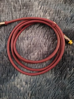 PUDNEY 2 METER RCA CABLE PLUS VIDEO