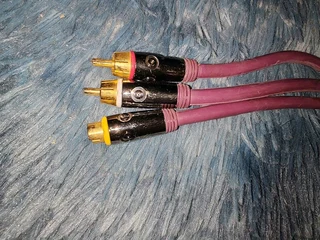 Pudney 2 Meter Rca Cable Plus Video