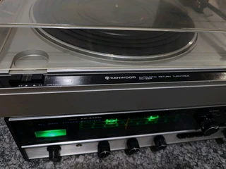VINTAGE  KENWOOD AMP AND LP PLAYER