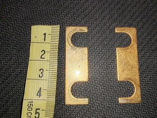 Speaker jumper plates