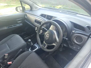 2012 TOYOTA YARIS 1.3