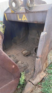 Hitachi ZX870 Bucket for sale