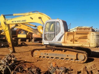 Stripping various good used excavators