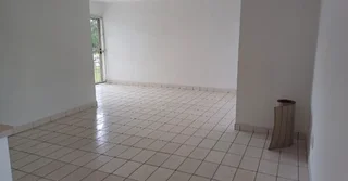 umhlatuzana township flat to let