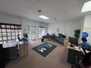 Commercial Office Space to Let – Unit 8B, Umhlali Plaza