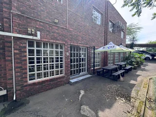 Commercial Office Space to Let – Unit 8B, Umhlali Plaza