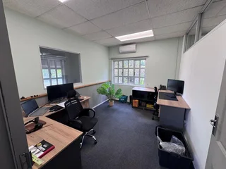  Commercial Property To Rent – Unit 9 Umhlali Plaza 