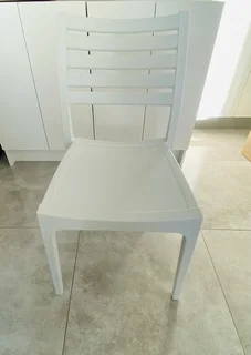 6 White Patio/dining room chairs