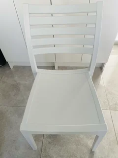 6 White Patio/dining room chairs