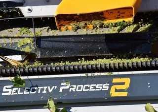 Demo Pellenc Optimum 695L Selective Process 2 Grape Harvester