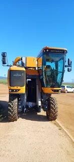 Pellenc Optimum L8 Grape Harvester with Destemming and Sorting on board