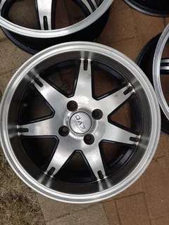 EVO 15&#34; mags 4/100 PCD 15 inch.