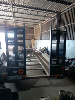 Car towing trailer very strong and almost new