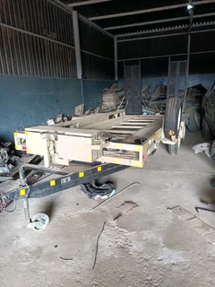 Car towing trailer very strong and almost new