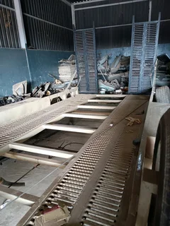 Car towing trailer very strong and almost new