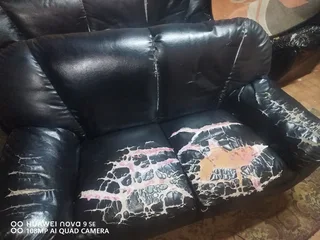 LOUNGE SET FOR SALE R700 ONCO