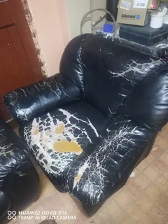 LOUNGE SET FOR SALE R700 ONCO