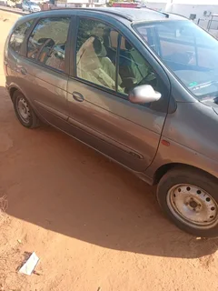 0796627621 Avery good running car for sale all paperwork available disc up-to-date nothing to fix th