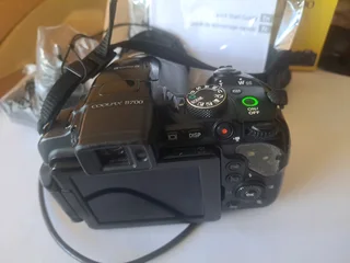 Nikon Coolpix B700