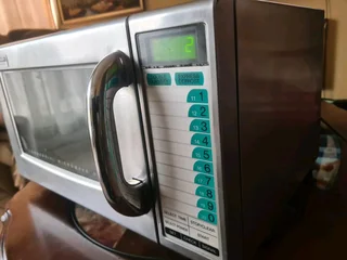 Sharp 1000W Microwave