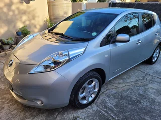 2016 Nissan Leaf Hatchback