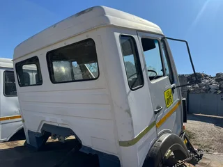 Mercedes Cabs V series &amp; Powerliner