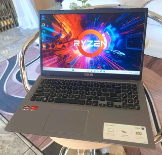 Asus Ryzen Laptop 12GBRAM 256GBSSD Radeon2GBGFX