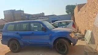 Stripping this 2000 4m41 3.2 DiD pajero