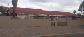 Modern Fully-Renovated 3-Bedroom Townhouse for Sale