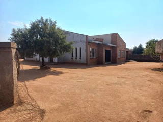 VERY SPACIOUS 3 BED HOUSE FOR SALE SOSHANGUVE BLOCK X